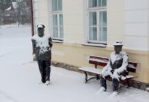 Senojoje geležinkelio stotyje apsigyveno neįprasti keleiviai