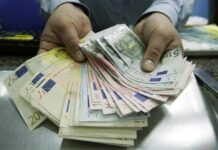 Atlikę kratą „pareigūnai“ pasisavino beveik 10 tūkst. eurų