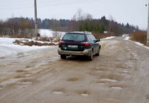 Valdžios apleista „velnio atkarpa“ piktina uteniškius