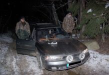 Konfiskuotas automobilis ir ginklas pas pažeidėjus nebegrįš