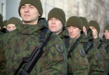 Lietuvos kariuomenės vadas: „Pirmiausiai tikimės savanoriškumo“