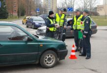 Pėsčiųjų perėjoje senjoro vairuojamas automobilis partrenkė uteniškę