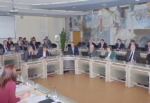 Paskutiniame šios kadencijos tarybos posėdyje ne tik sukaktys, bet ir finansų problemos