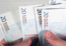 Iš moters išviliojo 1750 eurų