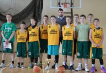 „Saulės“ gimnazijoje viešėjęs Jonas Valančiūnas sūnui linki išaugti doru žmogumi