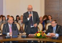 Švietimo ir mokslo ministro pareigas nuo rytdienos laikinai perima teisingumo ministras Juozas Bernatonis