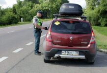 Utenoje buvo tikrinami automobiliai su Rusijos Federacijos valstybiniais numeriais