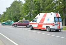 Avarijoje nukentėjo garbaus amžiaus pora