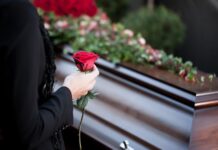 Kovoje už nepriklausomybę neįgaliais tapę žmonės bus laidojami valstybės lėšomis