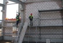 Nelaimių darbe nemažėja