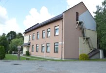Pirmoji šalyje moteris urėdė: „Miške aukštakulniai – nereikalingi“