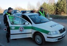 Liepos mėnesį vairuotojus tikrins policijos pareigūnai