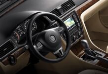 Iš privataus kiemo pavogtas brangus automobilis