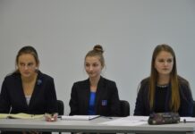 Gimnazistai kovėsi debatų mūšyje