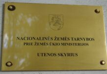 Siūloma trauktis Nacionalinės žemės tarnybos Utenos skyriaus vadovui E. Skardžiui