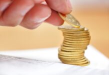 Nuo kitų metų minimalioji mėnesinė alga didės iki 350 eurų