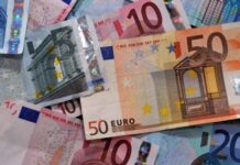 Nepanaudotus 120 mln. eurų piniginei socialinei paramai savivaldybės turi skirti socialinėms reikmėms