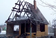 Gaisras Voverynės sodų bendrijoje: apdegė žmogus