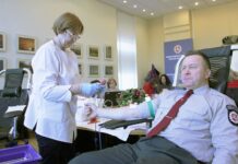Utenos policijos pareigūnai jau 8-tą kartą tapo neatlygintinais kraujo donorais