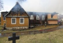 Ceikinių bažnyčią suniokojęs gaisras pasiglemžė ir vertingus meno kūrinius
