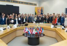 Vyriausybėje vėl darbuosis mokiniai
