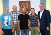 Utenoje vieši garsus Rytų kovos menų treneris Chico Mendes