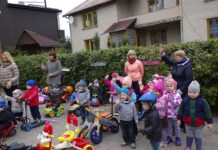 Diena be automobilio mažiesiems virto smagia atrakcija