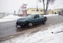Judrioje sankryžoje susidūrė trys automobiliai