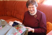 Garsi siuvinėtoja J. Čekelienė: „Mano darbai nematuojami metrais“