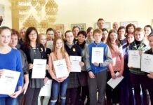 „Sidabro vainikėlio“ laureatų darbuose – meilė tautodailei