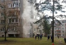 Daugiabučio namo rūsyje kilusio gaisro metu nukentėjo neįgalusis