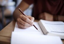Šiandien abiturientai laiko istorijos egzaminą