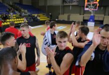 Draugiškame susitikime – triuškinanti pergalė