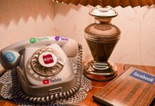 Laidinis telefonas virsta šviesolaidiniu internetu