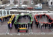 Miesto širdį papuošė „100“