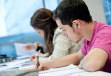 Studijas baigę užsieniečiai galėtų laikinai likti gyventi Lietuvoje