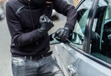Šventinį savaitgalį vagys nesnaudė: apšvarino septynis automobilius