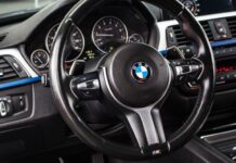 Nugvelbė automobilio vairą