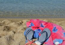 Joninių išvakarėse nusimaudę jaunuoliai liko be drabužių