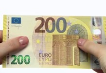 Į bankus pateko padirbtos eurų kupiūros