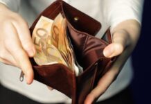 Vagystė grožio salone: pasigedo didelės sumos pinigų ir dokumentų