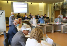 Utenos rajono savivaldybės tarybos posėdis neįvyko dėl dviejų priežasčių