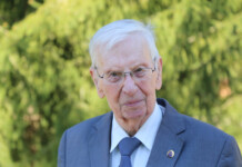 Prie kavutės su jubiliatu Romualdu Juozu VALANČIŪNU