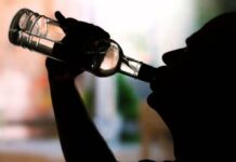 Šiaudiniuose girtas vyriškis moterį sužalojo buteliu