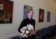 Išskirtinė paroda Utenoje ragina pažvelgti į žemę, kurioje karo nebus