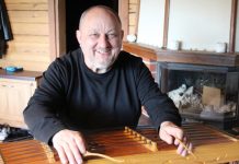 Muzikantas žygiuoja Cimbolininkų karaliaus pramintu keliu