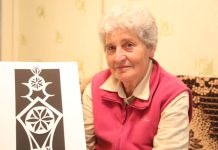 R. Mačienė savo karpiniuose atskleidžia gamtos grožį