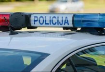 Pokerio žaidėjai konfliktą užbaigė trenkdami kėde
