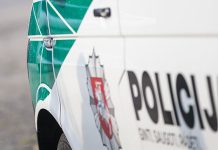 Nekviesti rusakalbiai užsuko į kuktiškiečio namus: jį apiplėšė bei sumušė