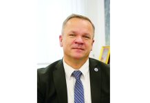 Už merą jaunesnis miestas pasižymi tautų ir nuomonių įvairove